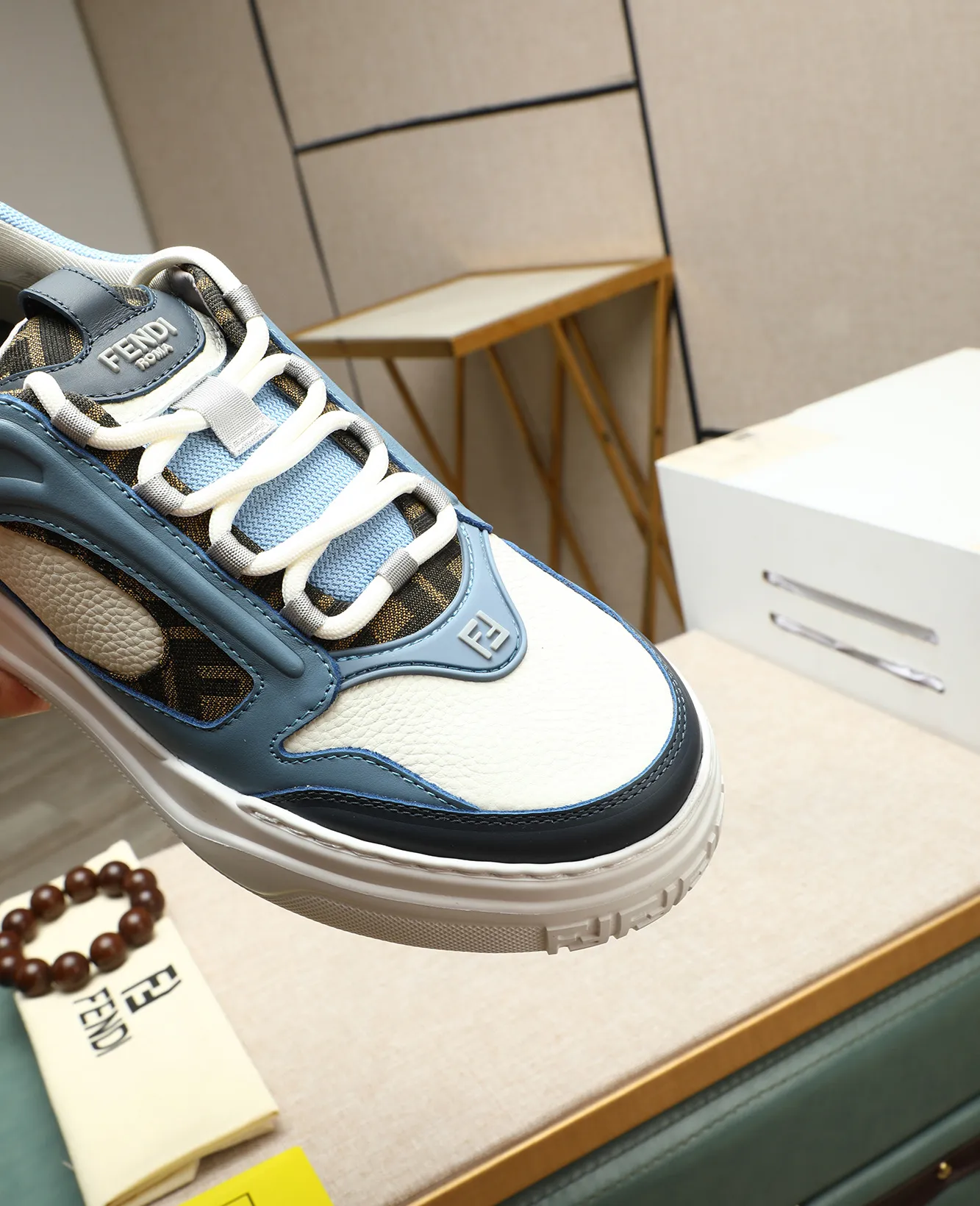 Men's shoes 💰760 [FENDI] Fendi - High-end quality original casual sports shoes - Upper: Nappa calfskin, pebbled calfskin, tongue and heel; injection molded brand logo plastic module - Lining: brand canvas - Outsole: ultra-light TPR foam·rubber; molded outsole -Super high quality control·Fine workmanship: highlighted (high-end·luxury·grade) -Size :39-44 (38, 45, can be customized)